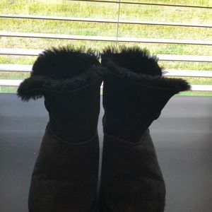 UGGS